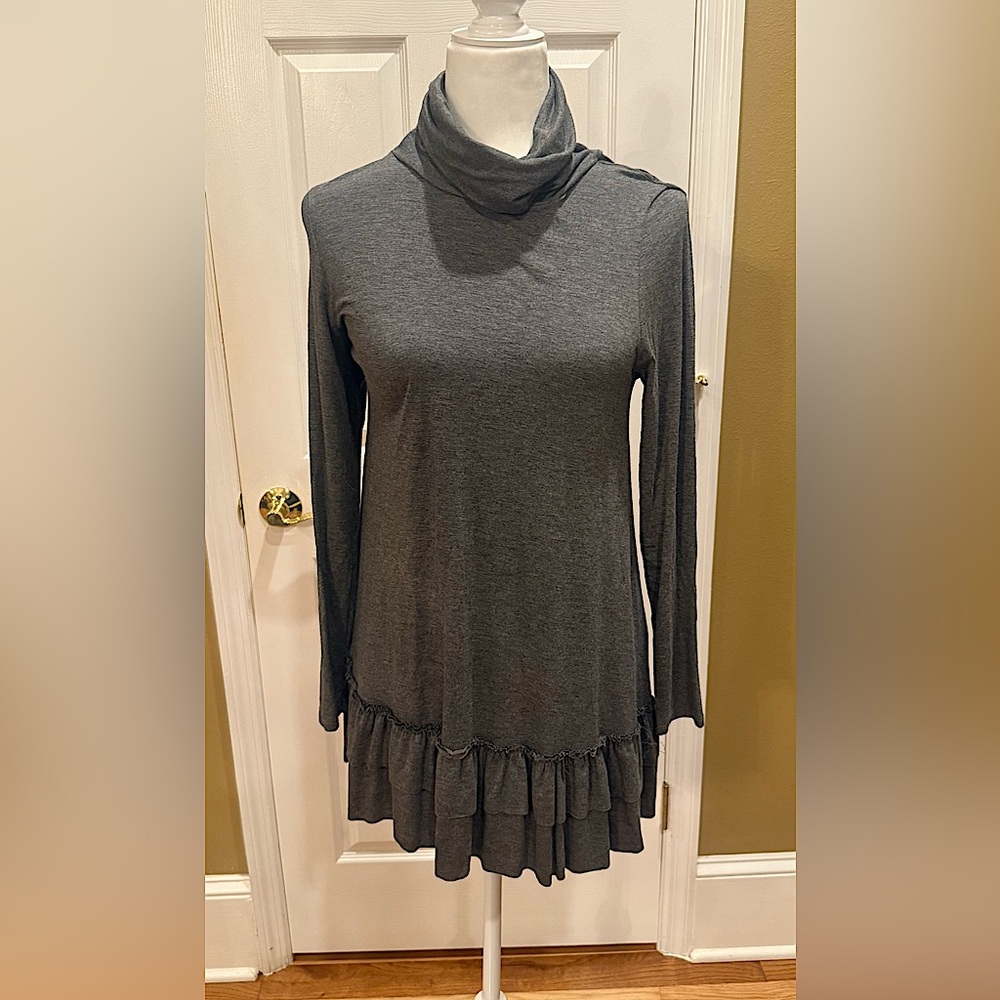 Chico's Charcoal Long Sleeve Top